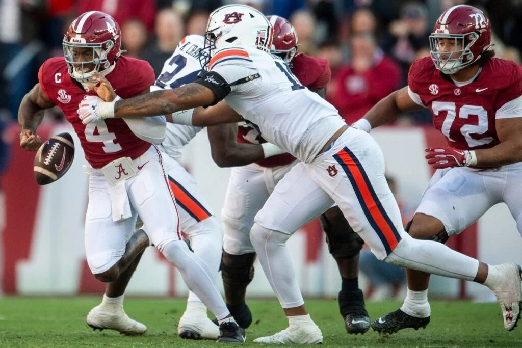 Bucs Mock Draft Roundup 2026: Mid-December Blues 3 Auburn Edge Keldric Faulk