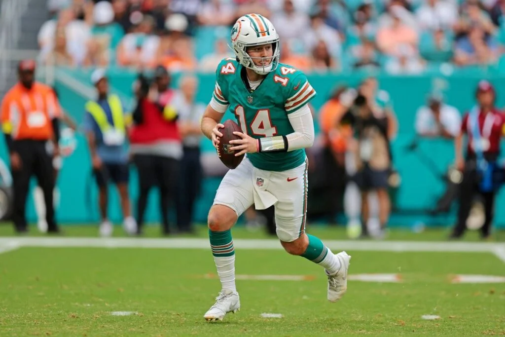 Dolphins Qb Quinn Ewers