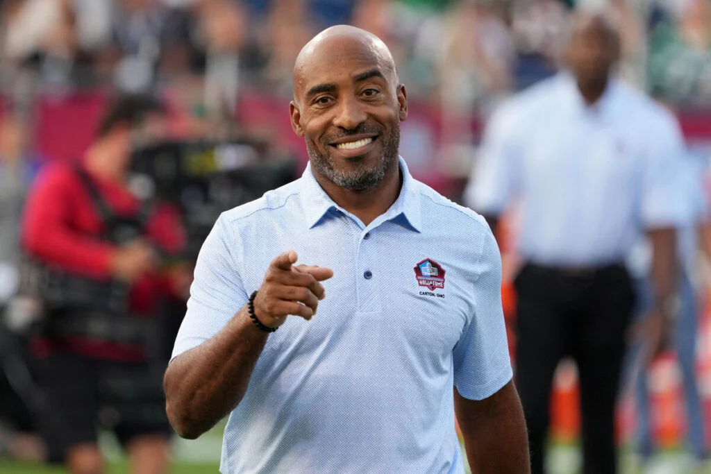 Rondé Barber Sounds Off On State Of Bucs: &Amp;Quot;We'Re A Pretty Average Team&Amp;Quot; 4 Legendary Bucs Cb Ronde Barber