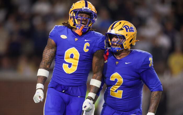 Pitt Ilb Kyle Louis - Photo By: Imagn Images - Brett Davis Bucs