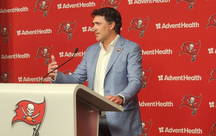 Bucs Oc Zac Robinson