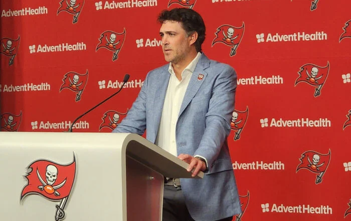 Bucs Oc Zac Robinson