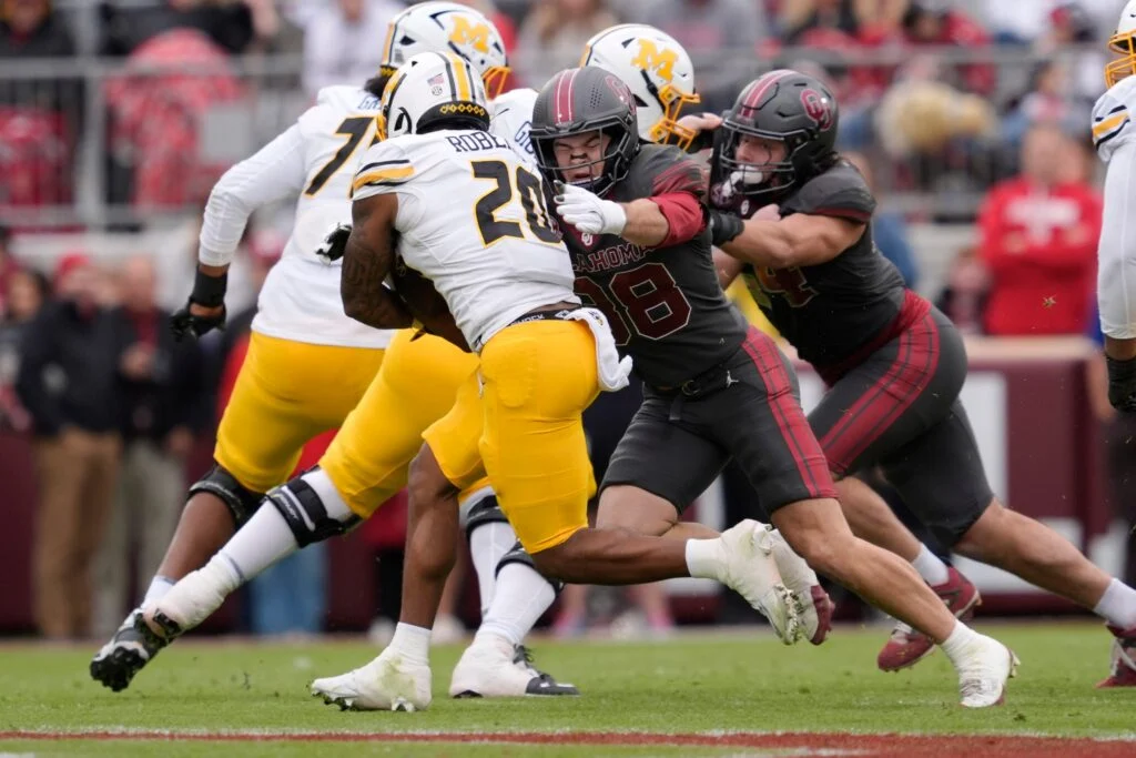 Owen Heinecke Bucs Draft Scouting Report 4 Oklahoma Ilb Owen Heinecke - Photo By: Imagn Images - Bryan Terry