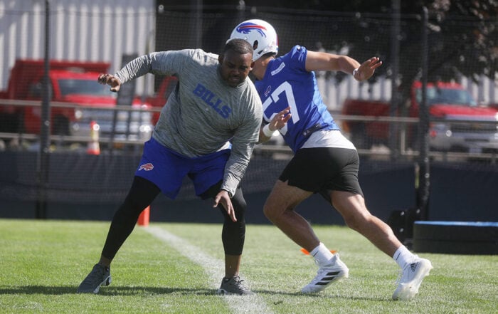 Bucs Dl Coach Marcus West