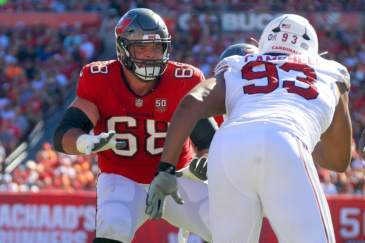 Bredeson-Ben-Calais-Campbell-Bucs-Cardinals-Pass-Pro Bucs Lg Ben Bredeson And Cardinals Dt Calais Campbell