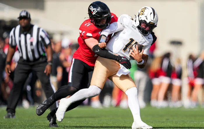 Cincinnati Ilb Jake Golday Bucs