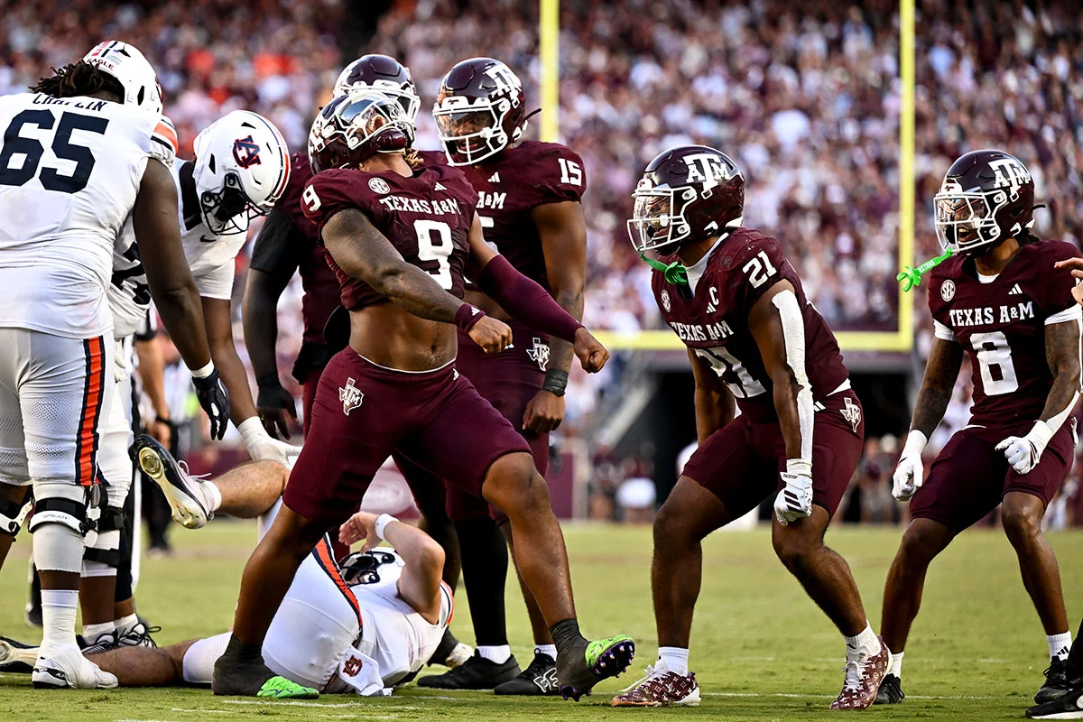 Texas A&Amp;M Edge Rusher Cashius Howell Bucs