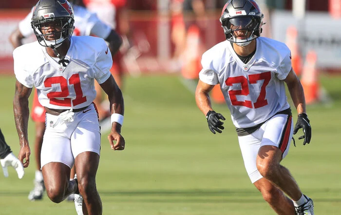 Bucs Cbs Benjamin Morrison And Zyon Mccollum