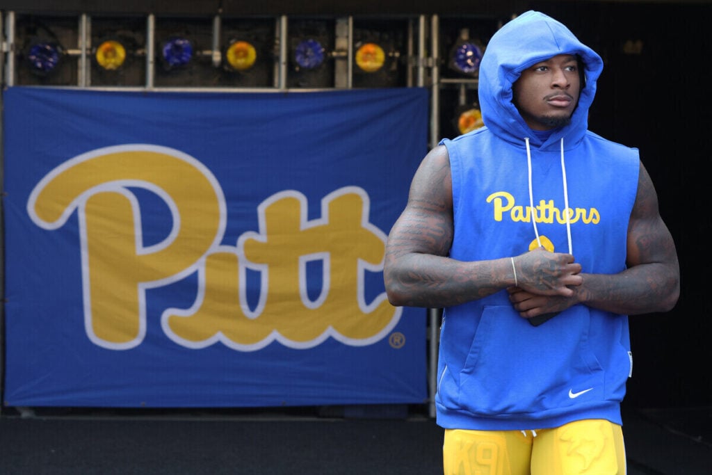 Pittsburgh Lb Kyle Louis