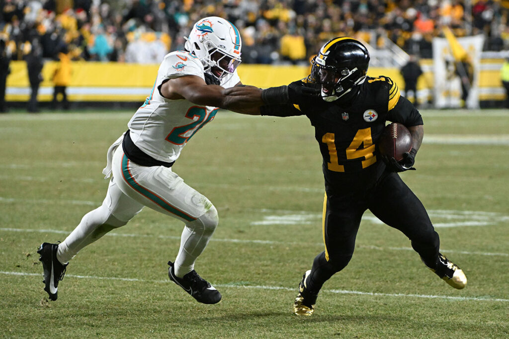 Pr Roundtable: Bucs' Most Impactful Free Agent Signing So Far 2 Bucs Rb Kenneth Gainwell