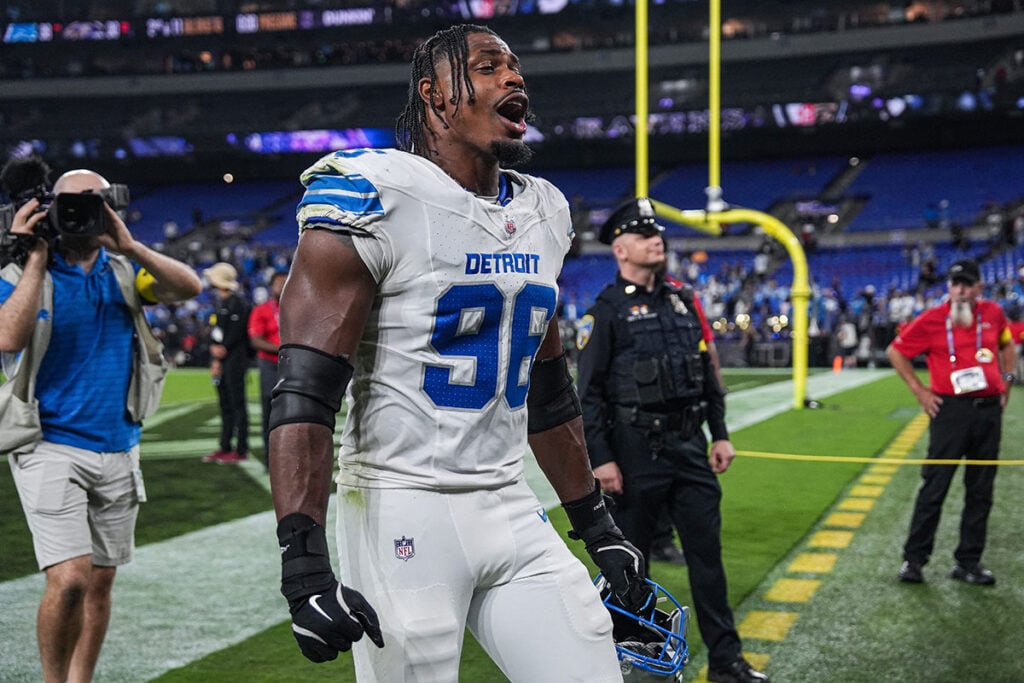 Bucs Sign Veteran Edge Rusher 3 Bucs Olb Al-Quadin Muhammad