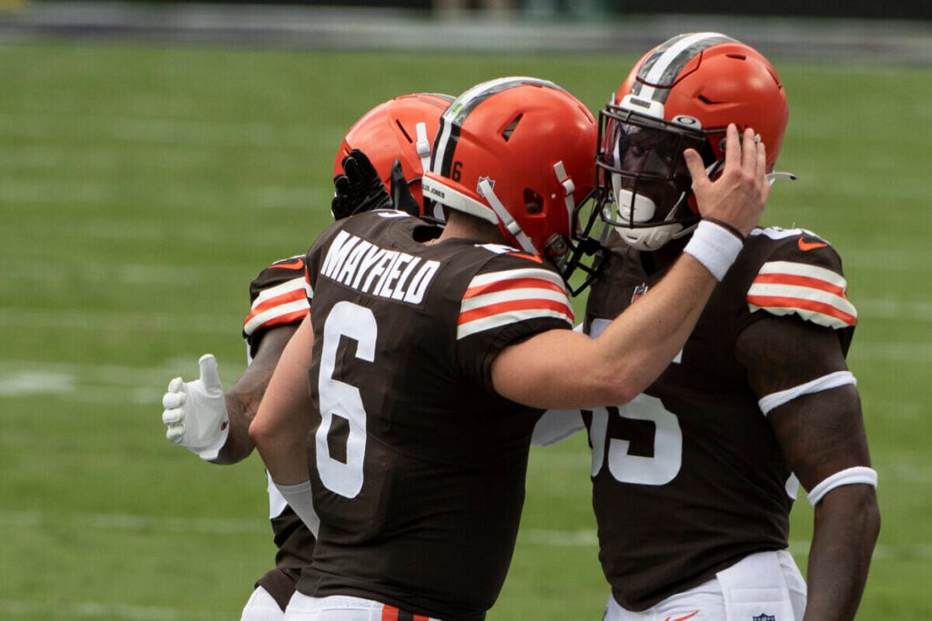 Bucs Tight End Targets If Cade Otton Leaves In Free Agency 2 Former Browns Qb Baker Mayfield And Te David Njoku Bucs