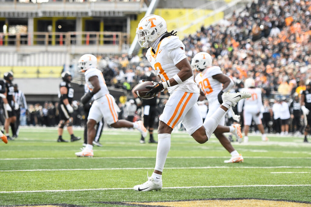 Should The Bucs Take A Risk By Drafting This Cb? 2 Tennessee Cb Jermod Mccoy - Photo By: - Steve Roberts Imagn Images