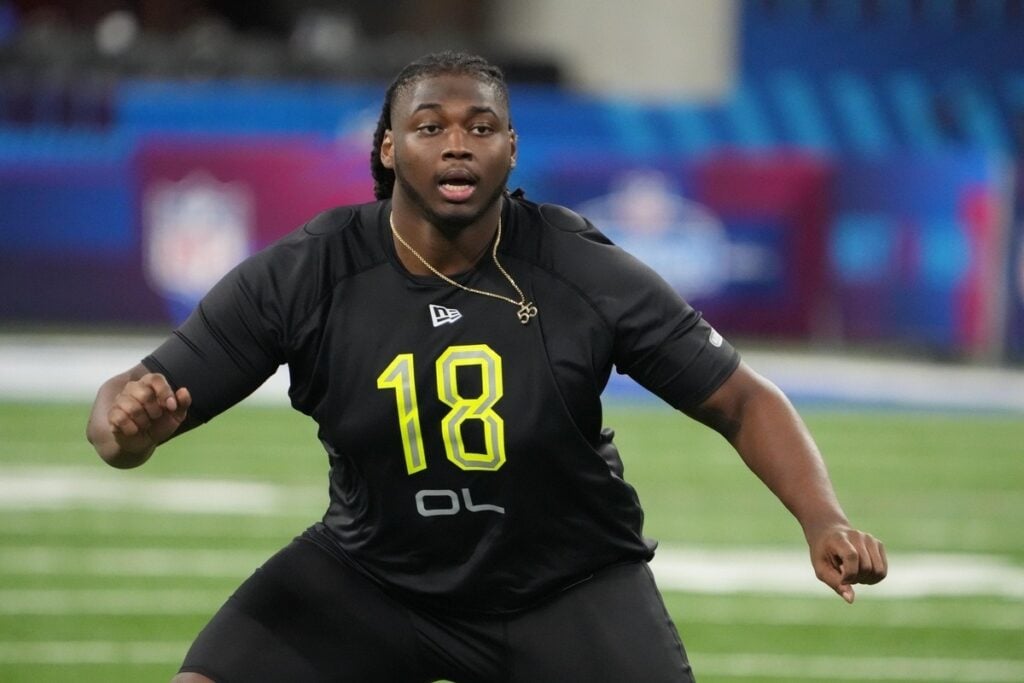 Bucs To Work Out Former First-Round Offensive Lineman 3 Free Agent Lg Kenyon Green