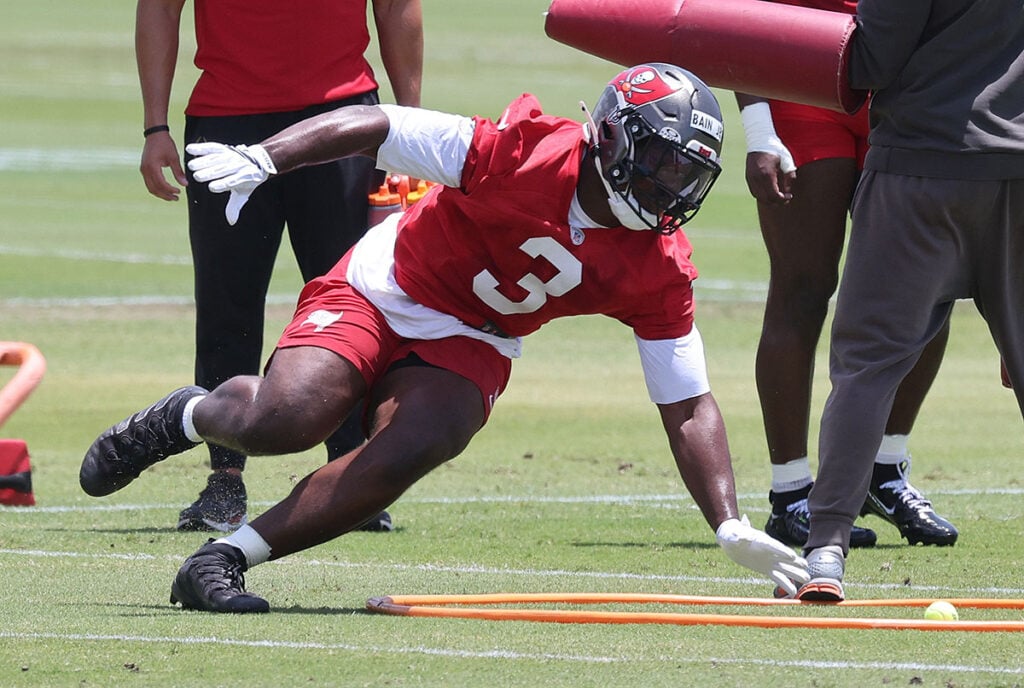 Pewter Report Podcast: Bucs Rookie Mini-Camp Recap: Day 1 6 Bucs Olb Rueben Bain Jr.