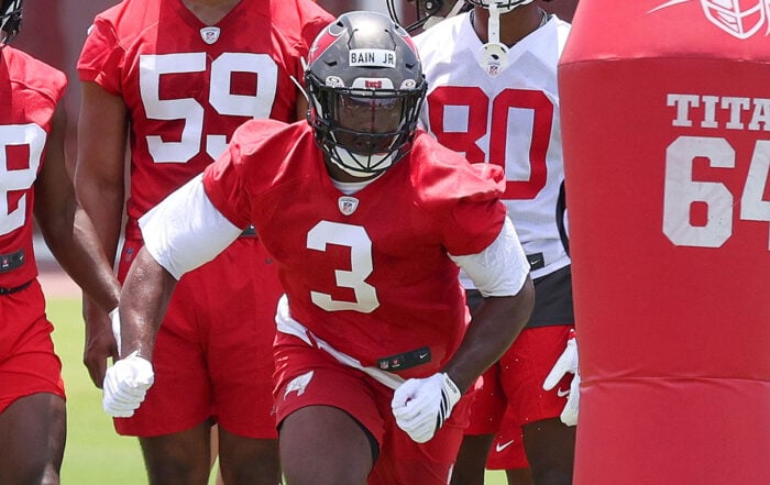 Bucs Olb Rueben Bain Jr.