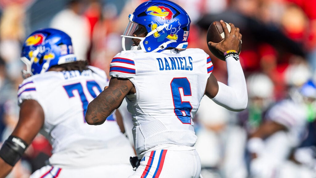 Saturday Scouting: Bucs Qb Jalon Daniels' Highs And Lows 4 Daniels Jalon Kansas White Throw