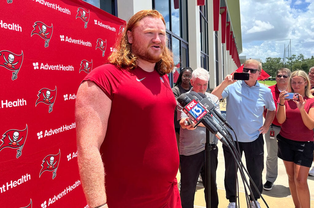 Bucs Rg Cody Mauch