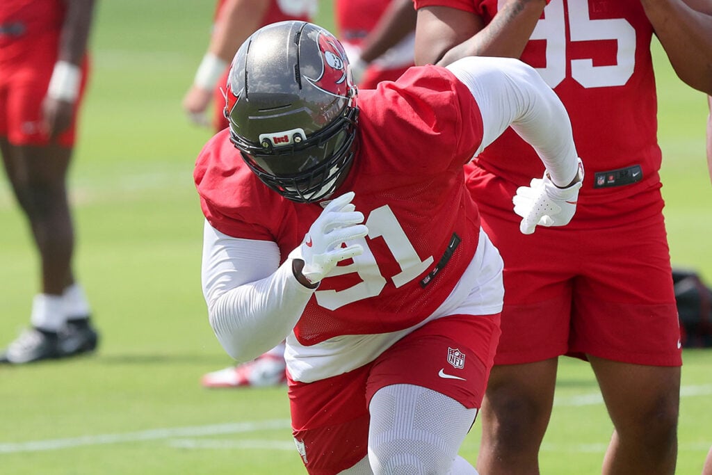 Point-Counterpoint: Are Bucs Really Top Contenders In The Nfc? 7 Bucs Dt A'Shawn Robinson
