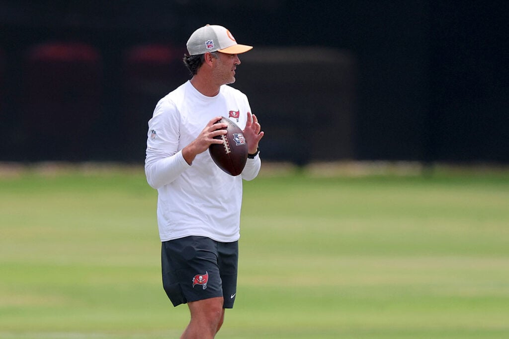 Slivon’s Slant: Inside The 2026 Bucs Running Back Room 8 Bucs Oc Zac Robinson