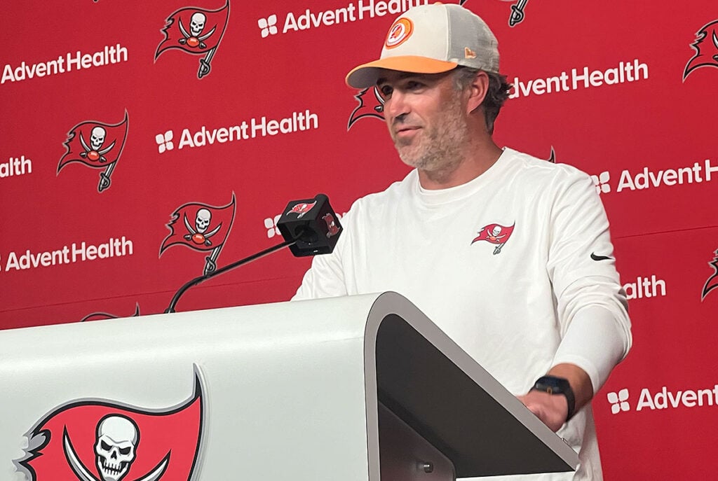 Bucs Oc Zac Robinson