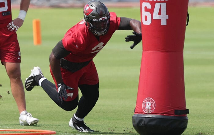 Bucs Olb Rueben Bain Jr.