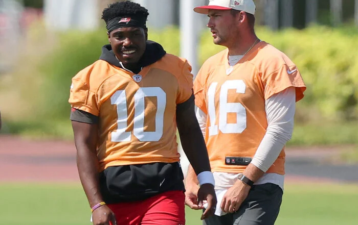 Bucs Qbs Jalon Daniels And Connor Bazelak