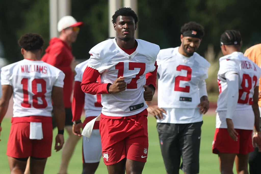 Bucs Mailbag: Roles For Sean Tucker, Ted Hurst? Who Starts At Ilb? 3 Bucs Wr Ted Hurst