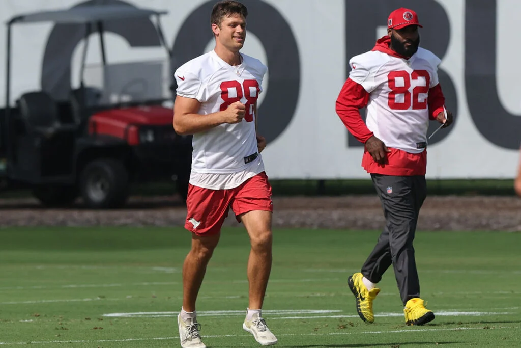 Projecting The Bucs' Way-Too-Early 2027 Roster Needs: Offense 3 Bucs Tes Cade Otton And Devin Culp