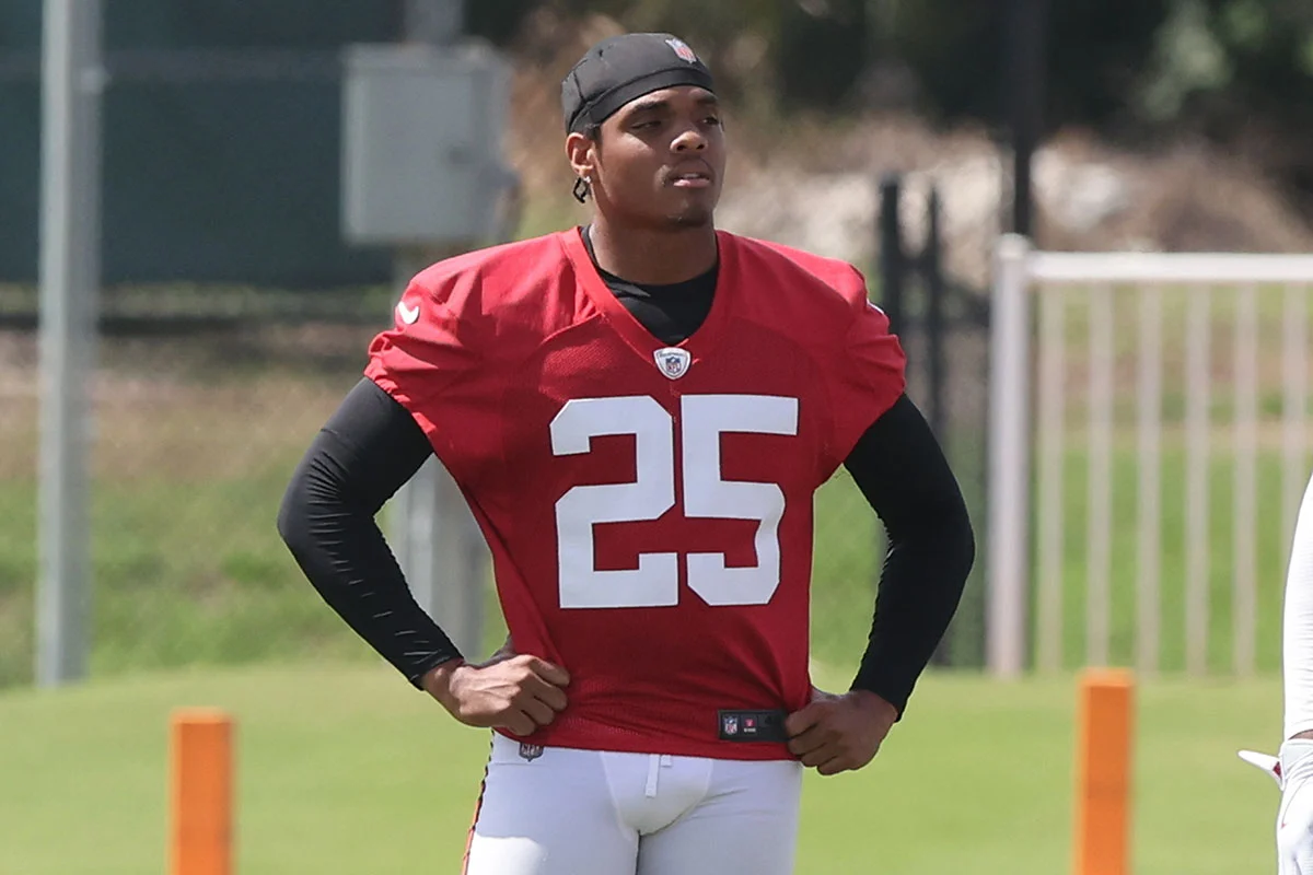 Parrish-Jacob-Bucs-Ota-No-Helmet Bucs Cb Jacob Parrish