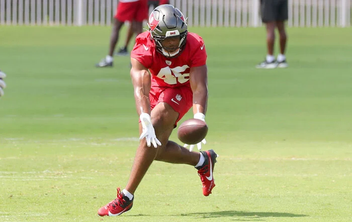 Bucs Ilb Josiah Trotter