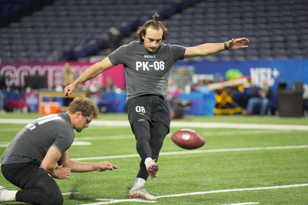 Bucs Swap Specialists In Latest Roster Move 2 Bucs K Bt Potter