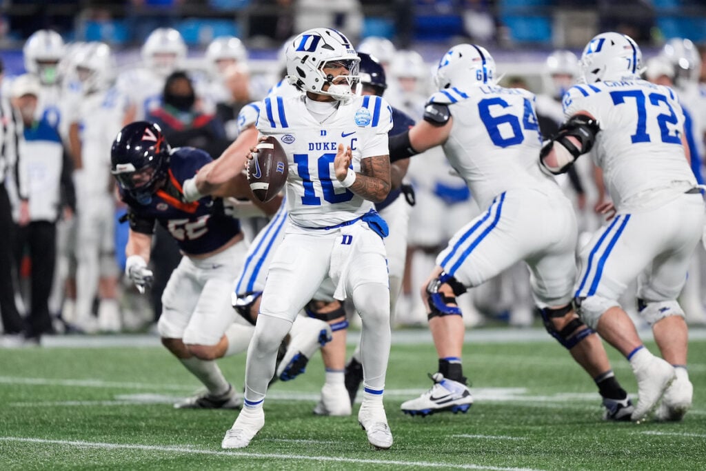 Qb Darian Mensah - Photo By: Jim Dedmon, Imagn Images
