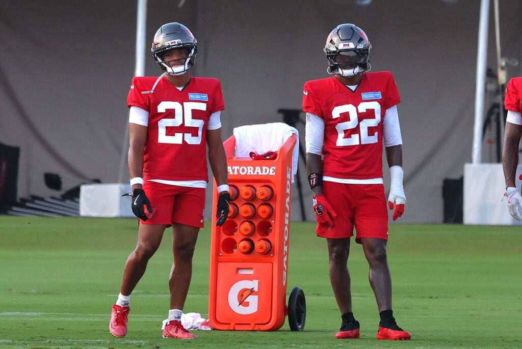 Bucs Rookie Db Keionte Scott Is Adding Swagger To The Defense 4 Bucs Cbs Jacob Parrish And Keionte Scott
