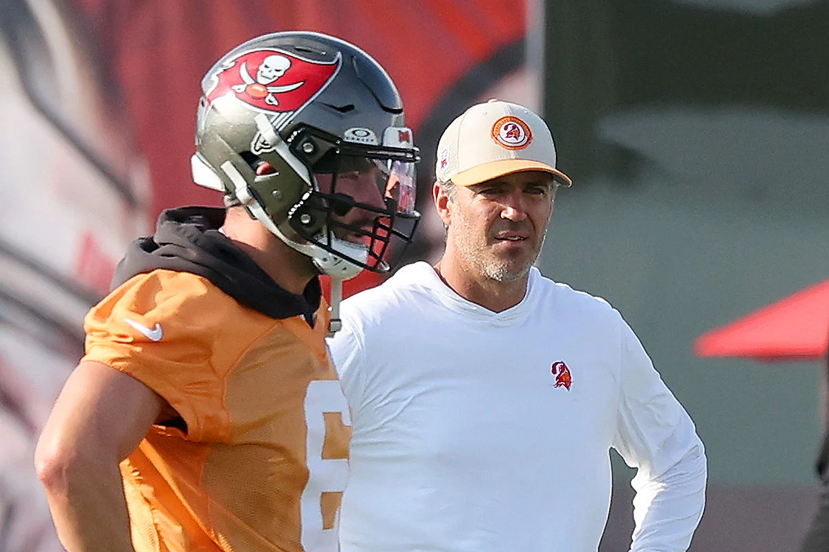 Bucs Qb Baker Mayfield And Oc Zac Robinson