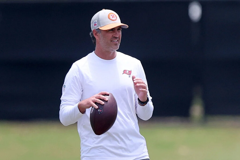 Bucs Oc Zac Robinson