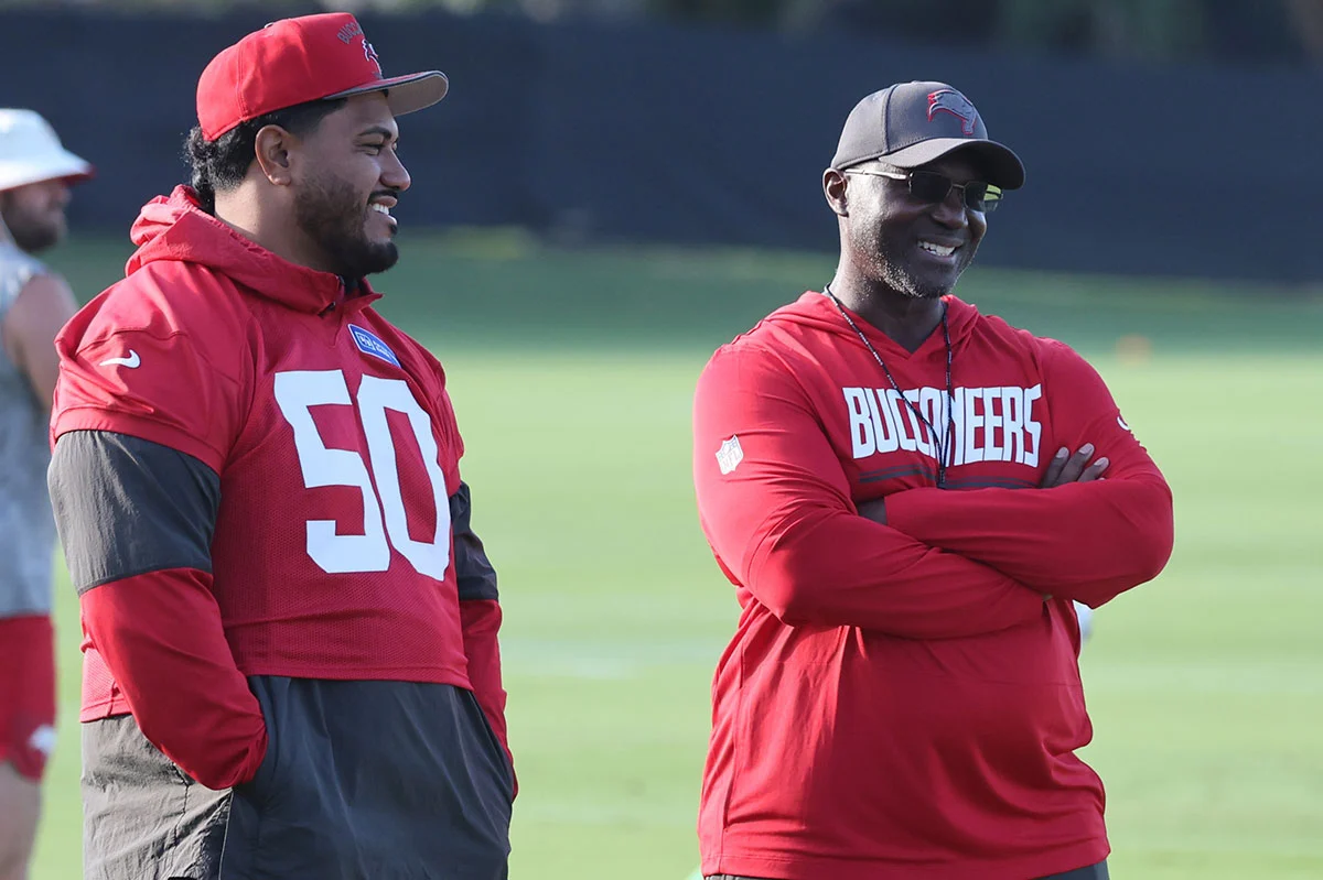 Vea-Vita-Todd-Bowles-Bucs-Camp-Laugh Bucs Dt Vita Vea And Head Coach Todd Bowles