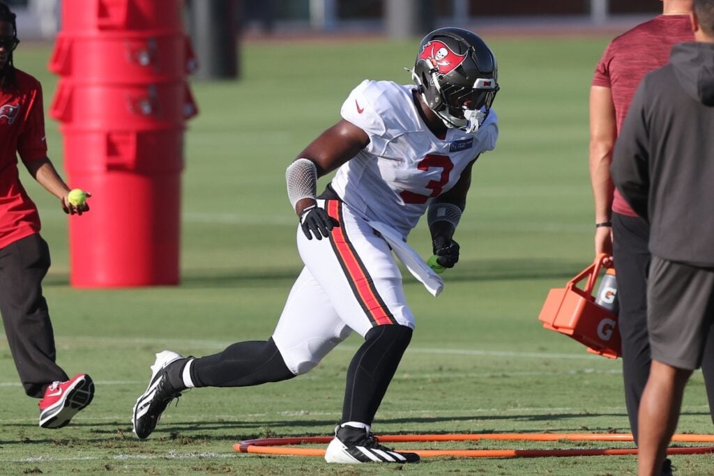 Bucs Olb Rueben Bain Jr. - Photo By: Cliff Welch P/R
