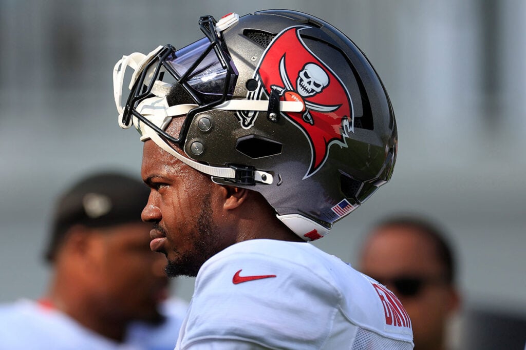 Bucs Olb Rueben Bain Jr. 