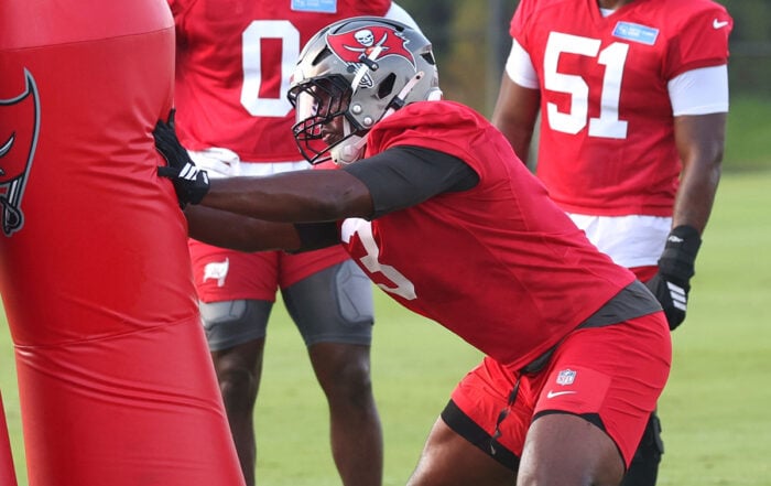 Bucs Olb Rueben Bain Jr.