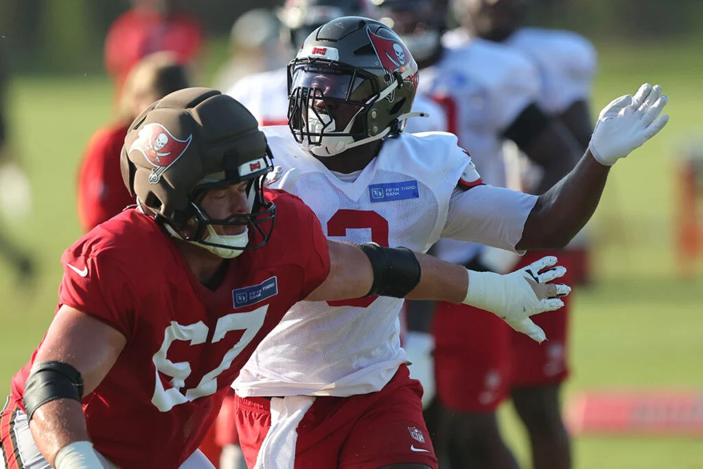 Bucs Olb Rueben Bain Jr. And Rt Luke Goedeke