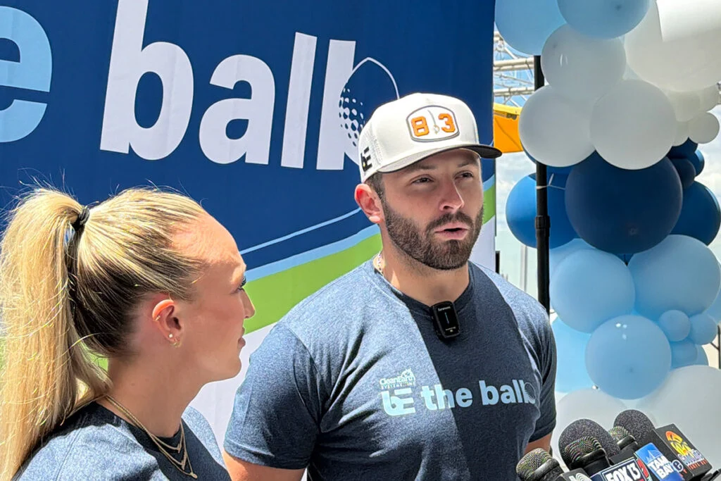 Bucs Qb Baker Mayfield And His Wife Emily Mayfield