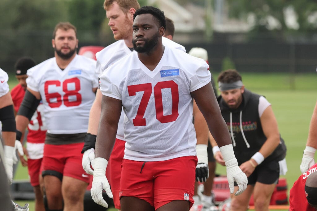 Bucs Camp Insider 8-3: Defense Does The Dirty Work To Win First Day In Pads 4 Bucs Ot Ben Chukwuma - Photo By: Cliff Welch P/R