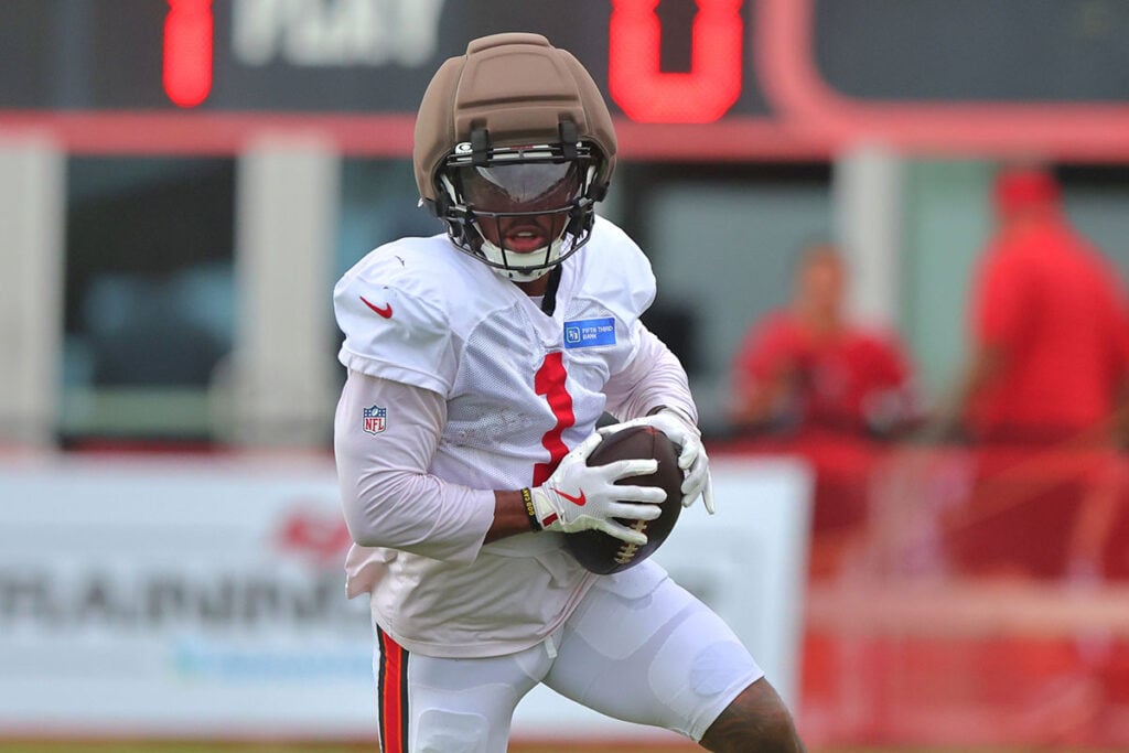 Slivon'S Slant: 4 Bucs Central To Tampa Bay Starting Off 1-0 3 Bucs Rb Kenny Gainwell