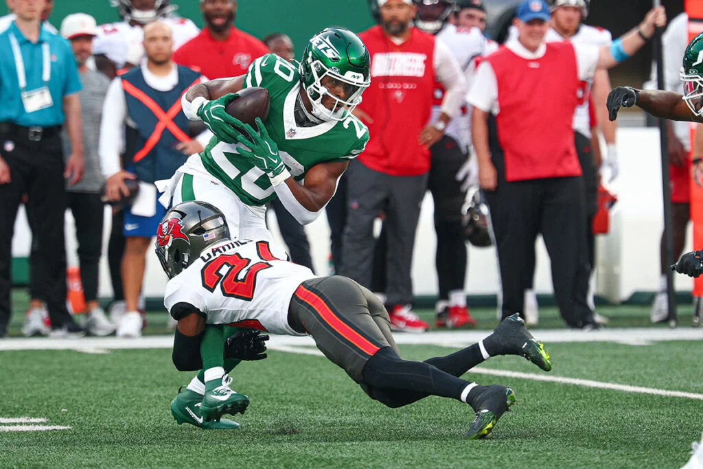 Bucs Cb Ayden Garnes And Jets Rb Breece Hall 