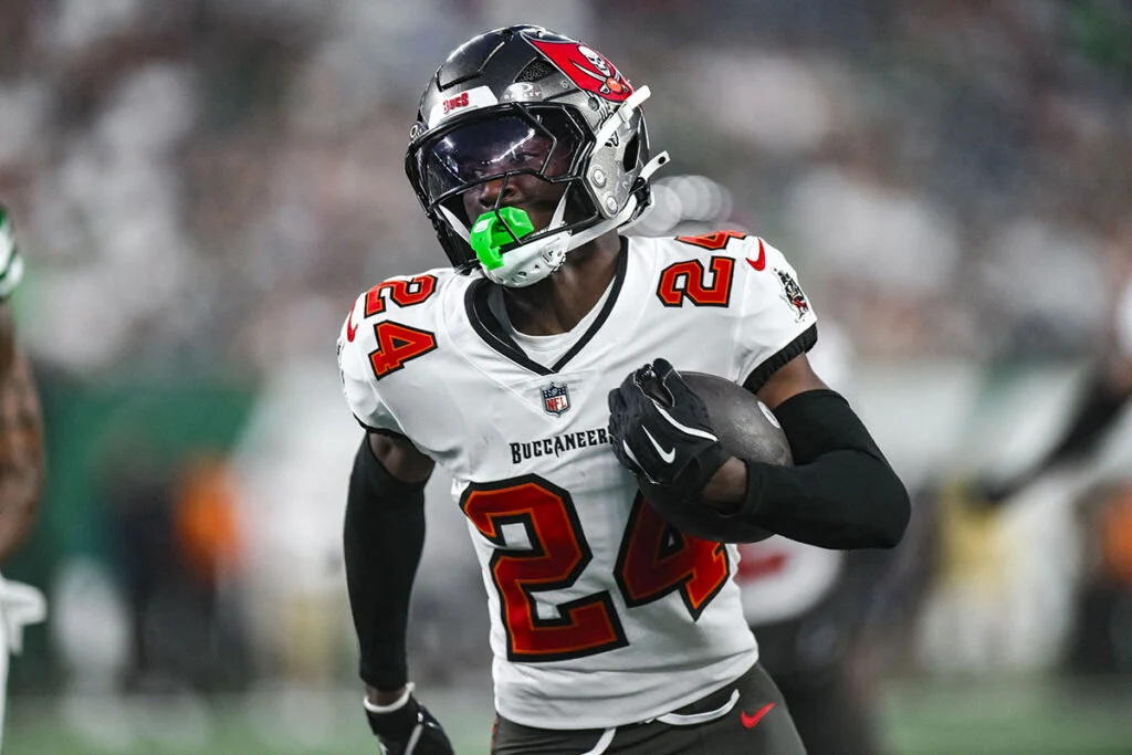 Sr'S Fab 5: Vita Vea'S Return Makes Bucs D-Line Elite 13 Bucs Cb Ayden Garnes