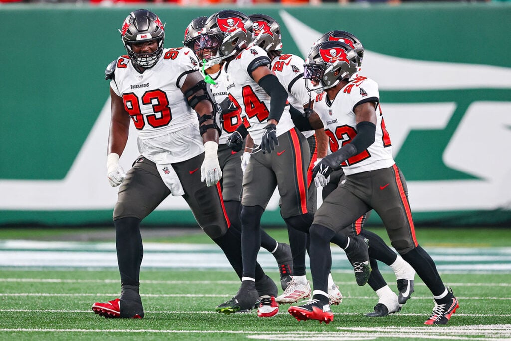 Bucs At Jets: Most Disappointing In Preseason Week 1 5 Bucs Cb Ayden Garnes And Dt Jayson Jones