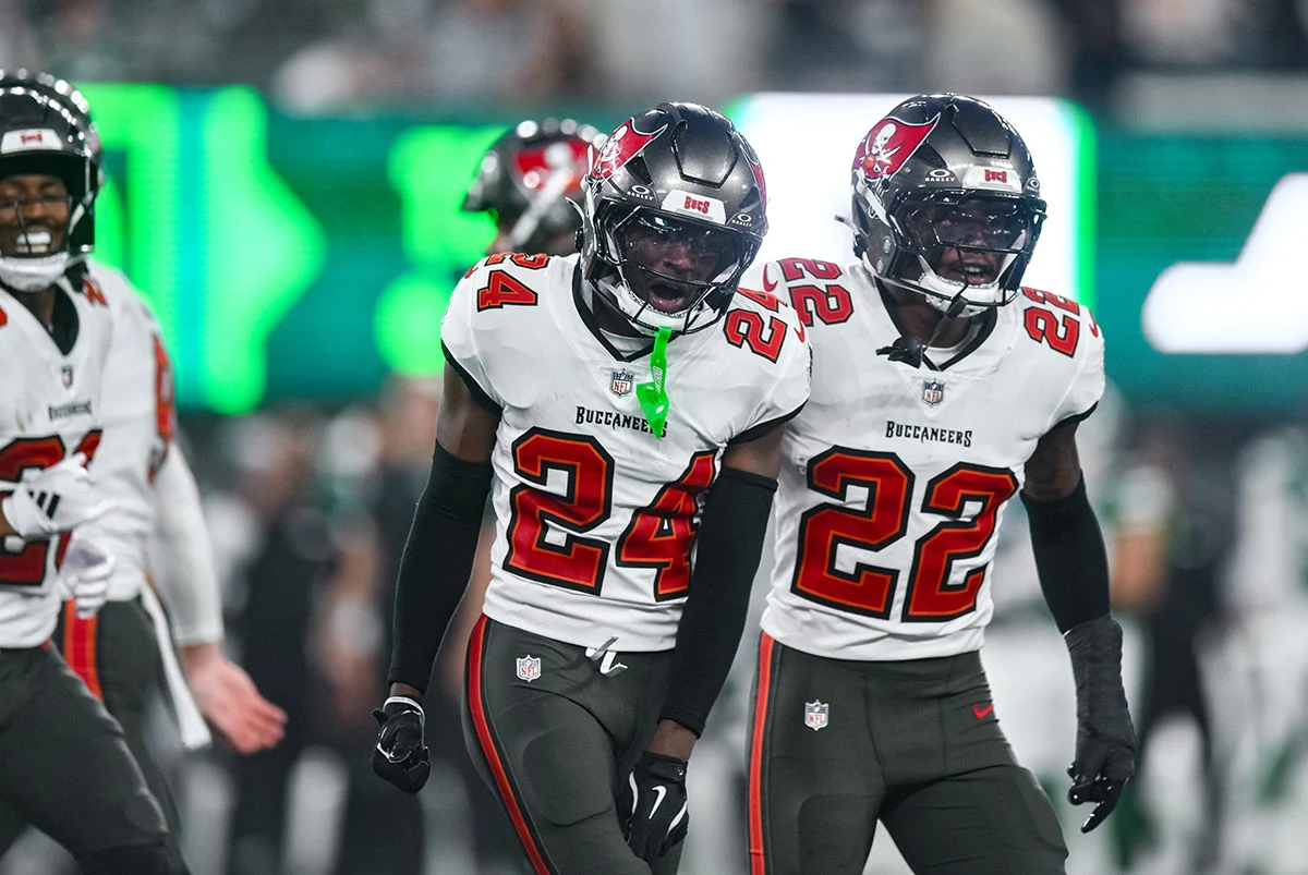 Bucs Cbs Ayden Garnes And Keionte Scott