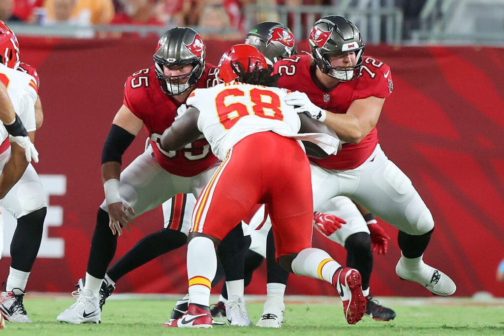 Bucs Ol Dan Feeney And Luke Haggard