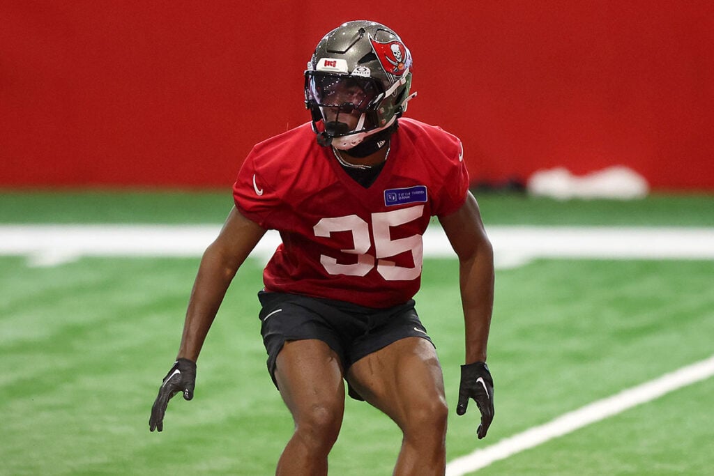 Saturday Scouting (On A Sunday!): New Bucs Safety Ifeatu Melifonwu 3 Bucs S Ifeatu Melifonwu